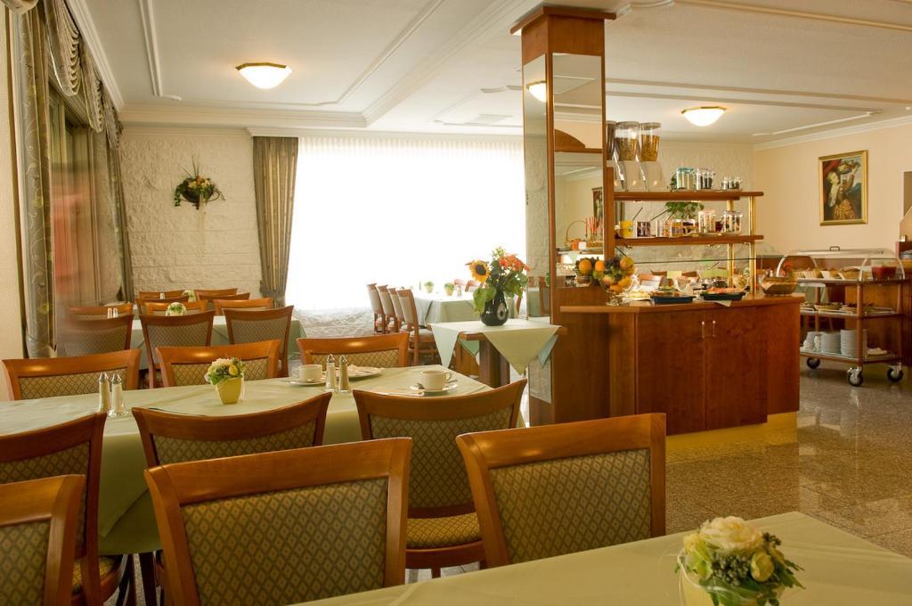 Moselstern Hotel Brixiade &Triton Cochem Bagian luar foto